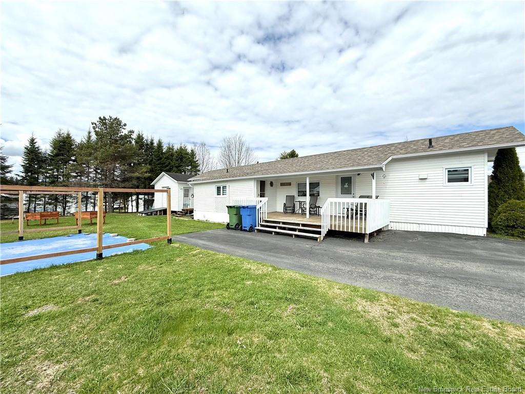 43 Le Paradis St, Saint-Jacques, NB