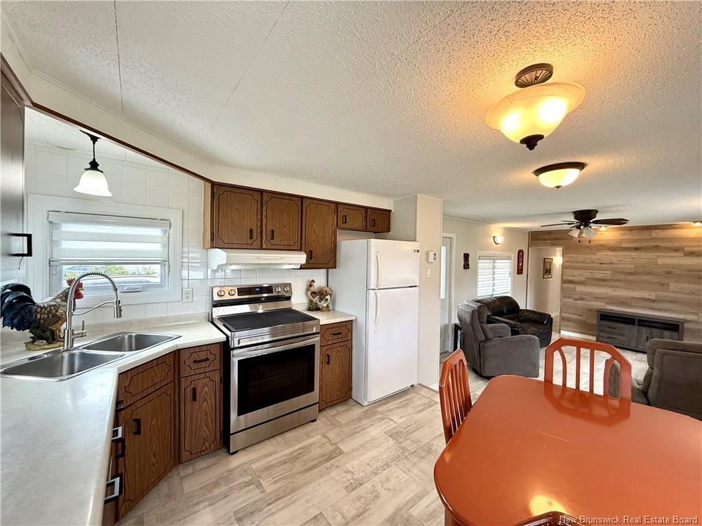 43 Le Paradis St, Saint-Jacques, NB