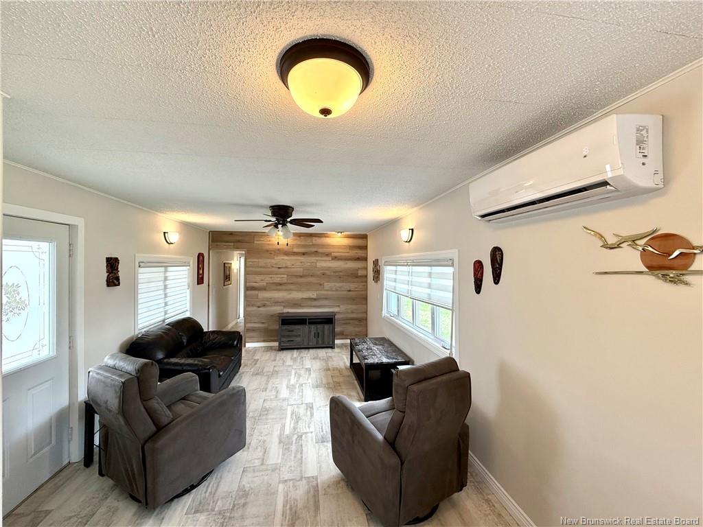 43 Le Paradis St, Saint-Jacques, NB