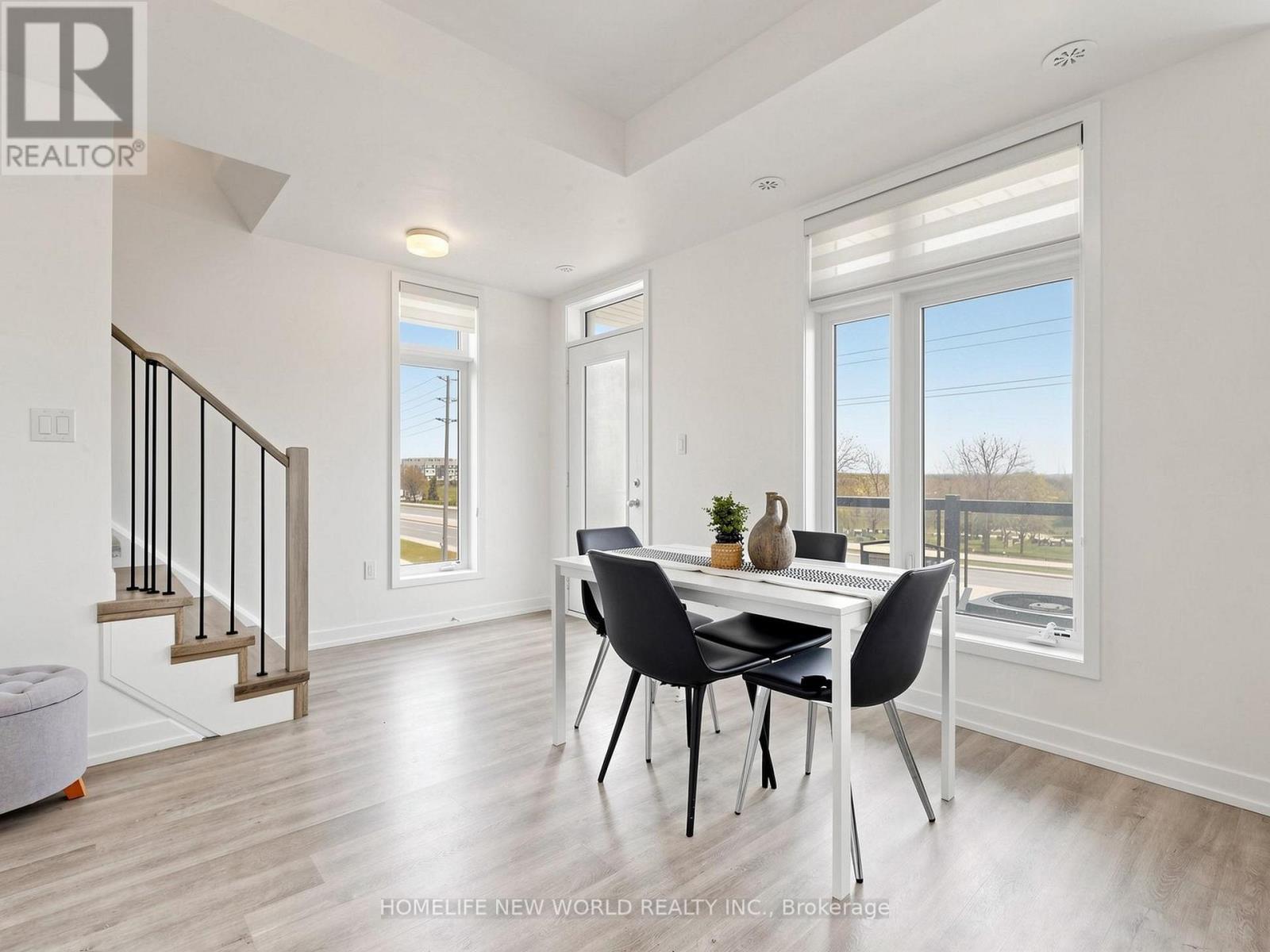 218 - 2550 Castlegate Crossing, Pickering, ON - Indoor Photo Showing Dining Room
