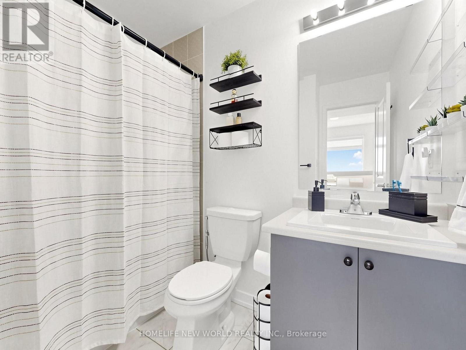 218 - 2550 Castlegate Crossing, Pickering, ON - Indoor Photo Showing Bathroom