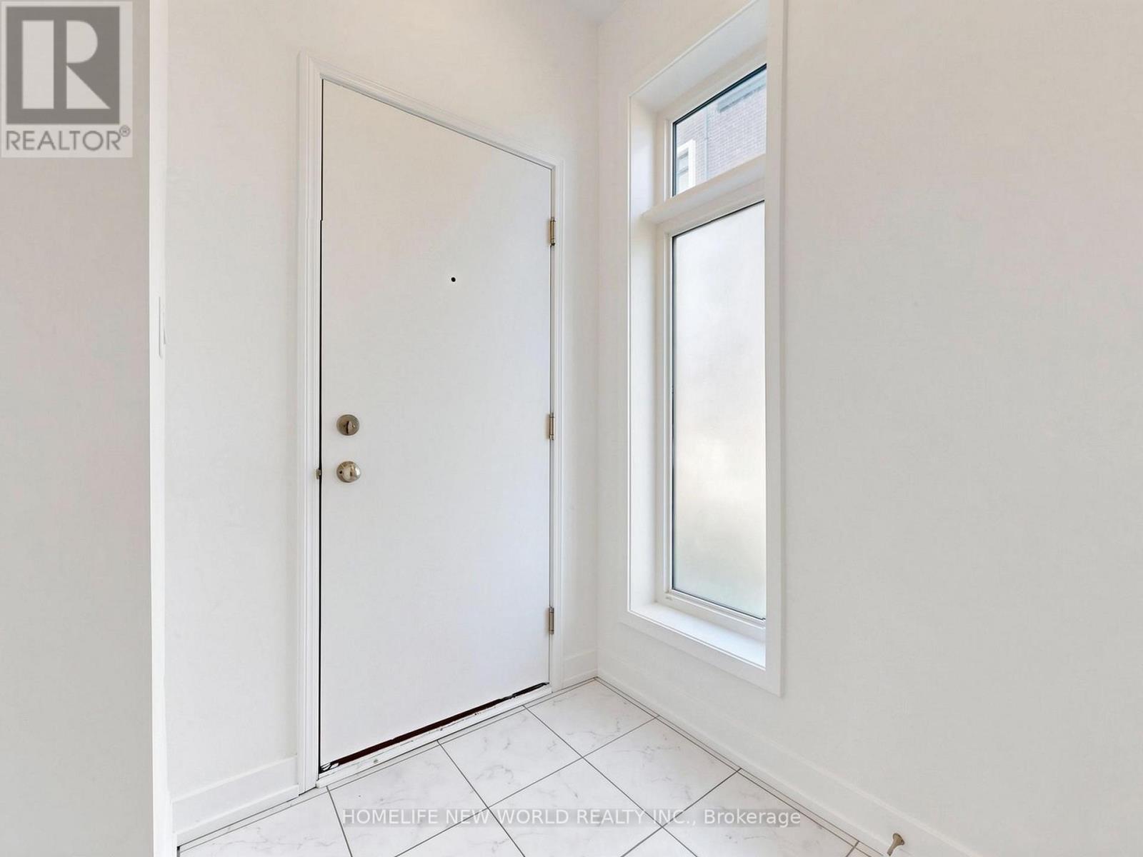 218 - 2550 Castlegate Crossing, Pickering, ON - Indoor Photo Showing Other Room