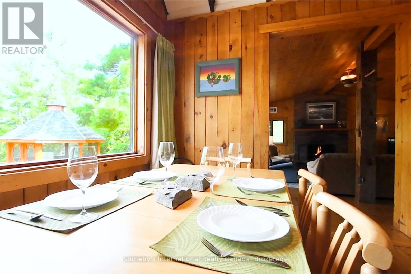 1 Brill'S Island, Nipissing, ON - Indoor Photo Showing Dining Room