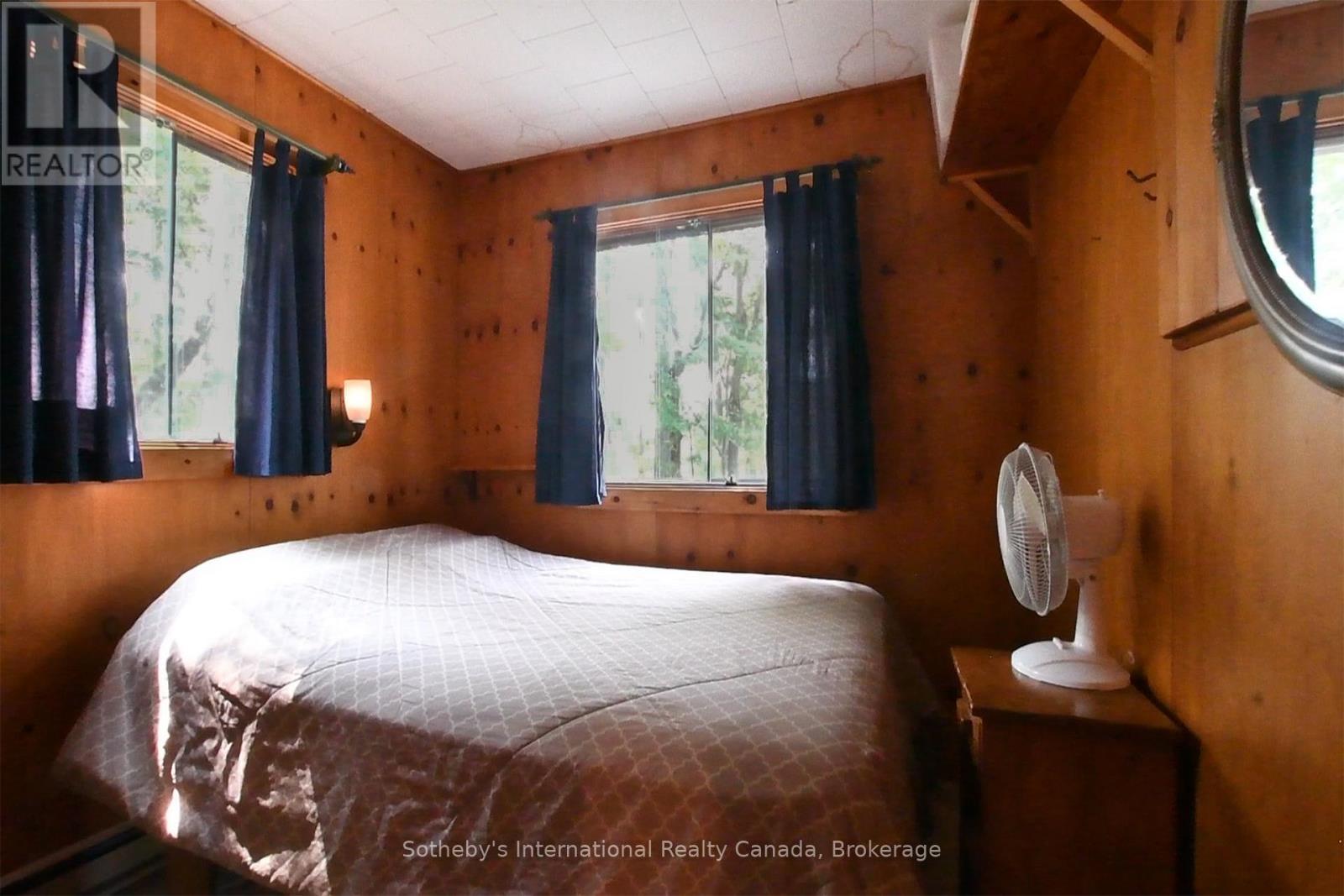 1 Brill'S Island, Nipissing, ON - Indoor Photo Showing Bedroom