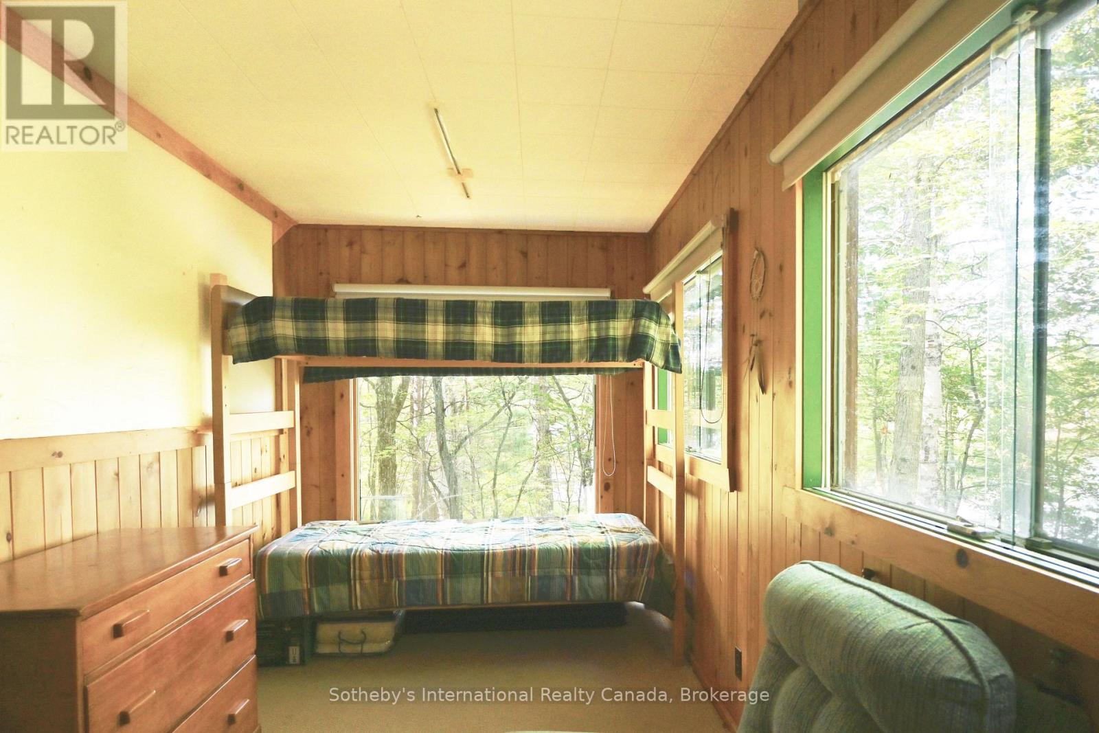 1 Brill'S Island, Nipissing, ON - Indoor Photo Showing Bedroom