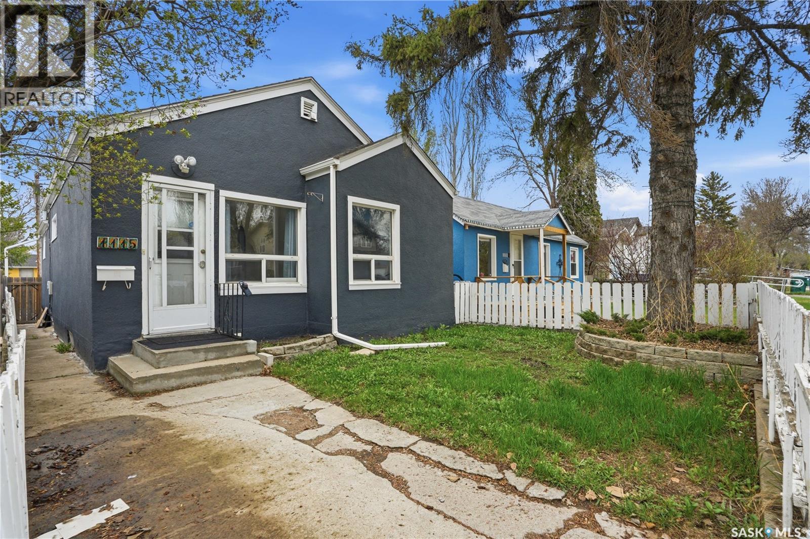 1115 J Avenue N, Saskatoon, SK - Outdoor