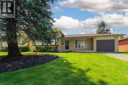 194 FIDDLERS GREEN Road Ancaster, ON L9G 1W6