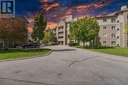 1307 - 8 DAYSPRING CIRCLE Brampton, ON L6P 2Z7