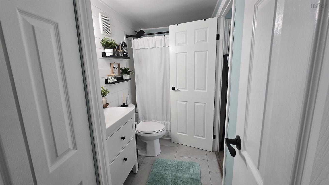 27 Pinecrest Drive, New Minas, NS