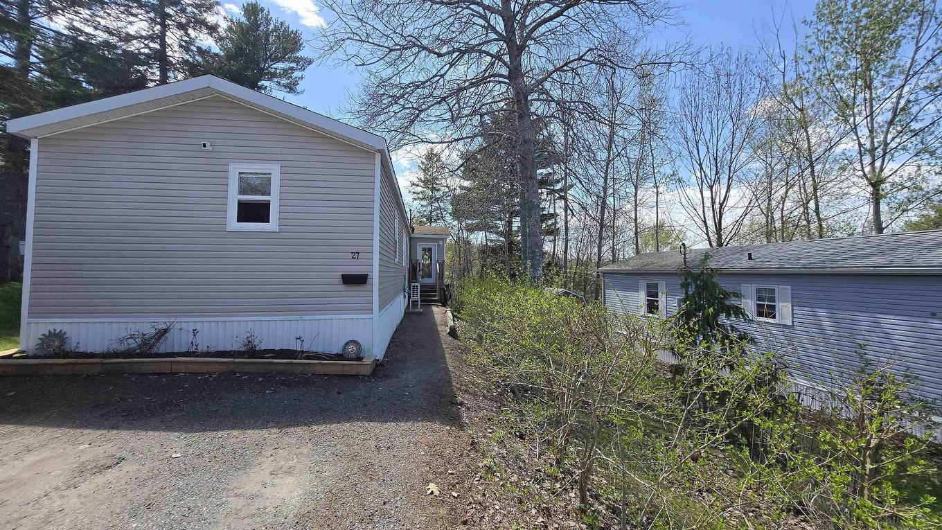 27 Pinecrest Drive, New Minas, NS