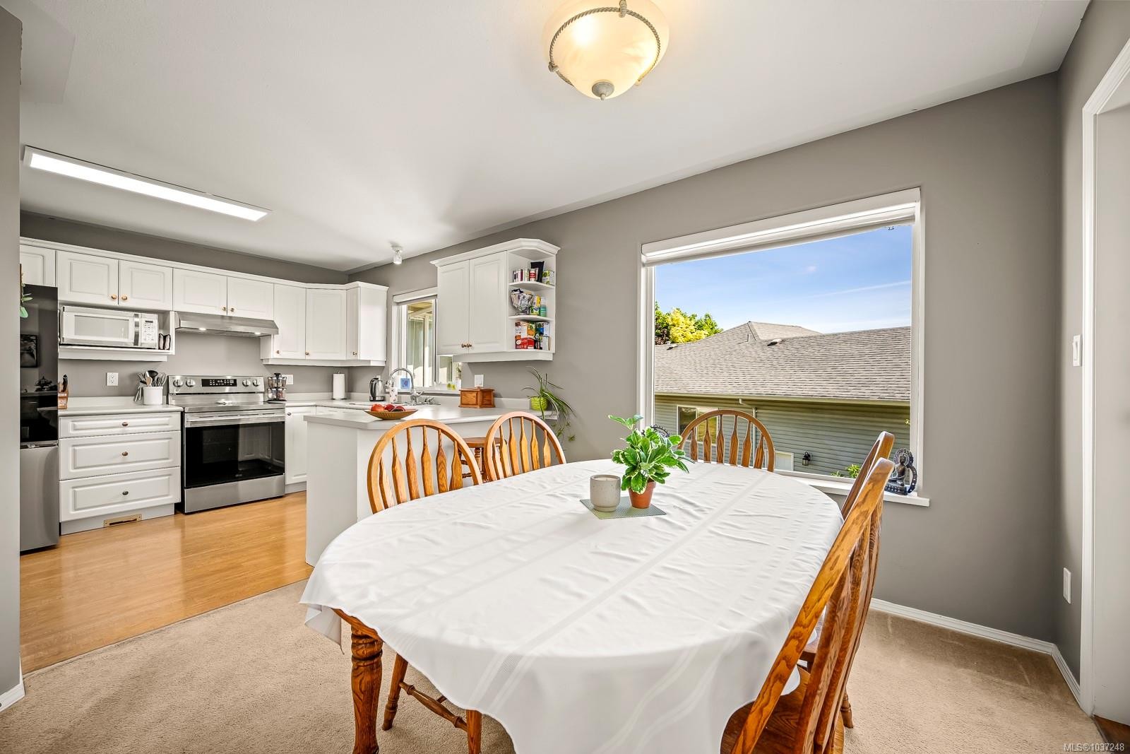 678 Nelson Rd, Campbell River, BC