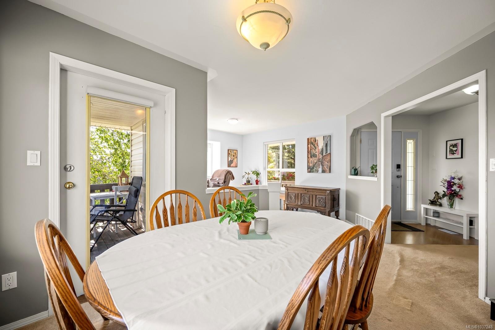 678 Nelson Rd, Campbell River, BC
