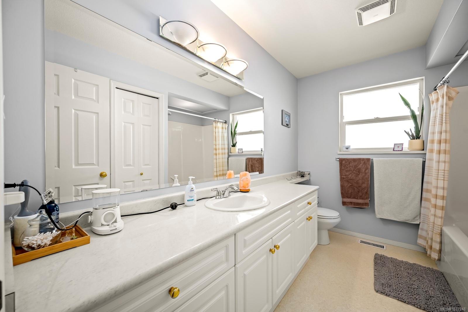 678 Nelson Rd, Campbell River, BC