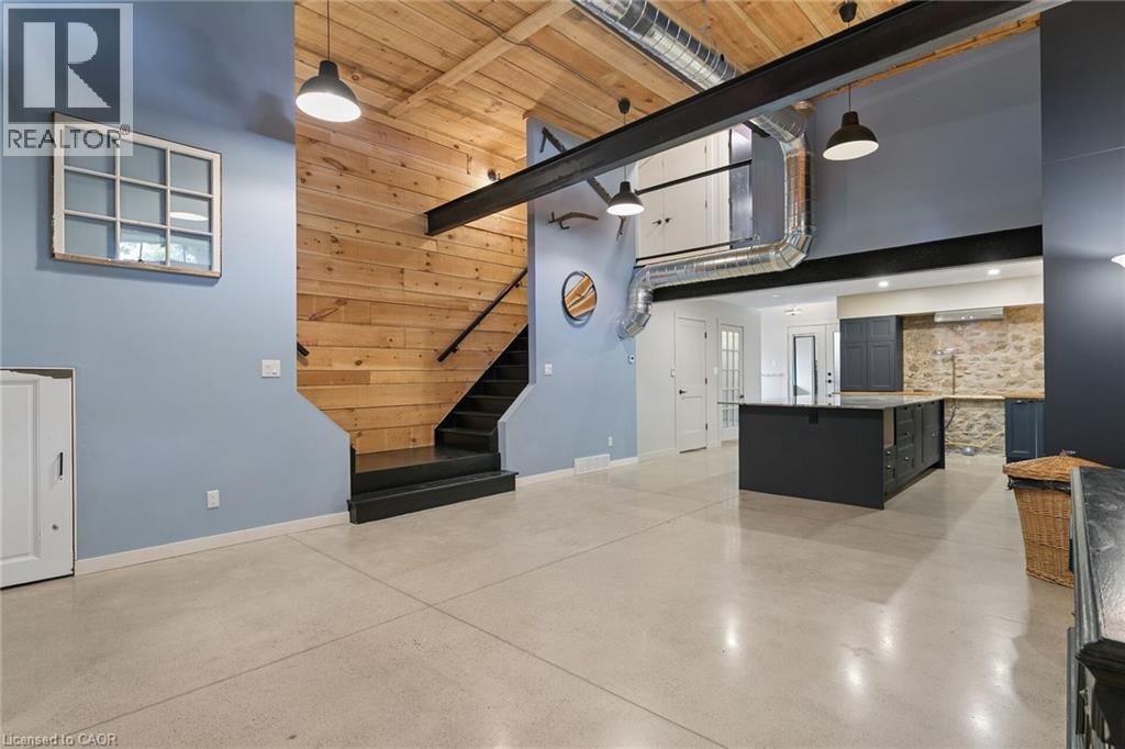24 Davidson Street, Cambridge, ON - Indoor Photo Showing Other Room