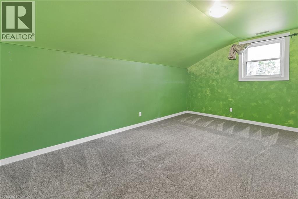 24 Davidson Street, Cambridge, ON - Indoor Photo Showing Other Room