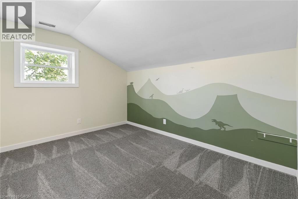 24 Davidson Street, Cambridge, ON - Indoor Photo Showing Other Room