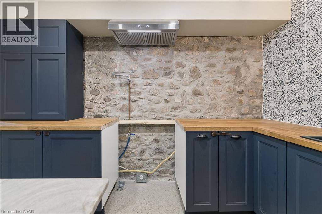 24 Davidson Street, Cambridge, ON -
