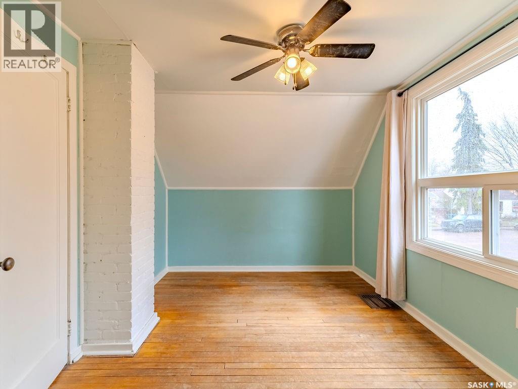 9 Minto Place, Saskatoon, SK - Indoor Photo Showing Other Room