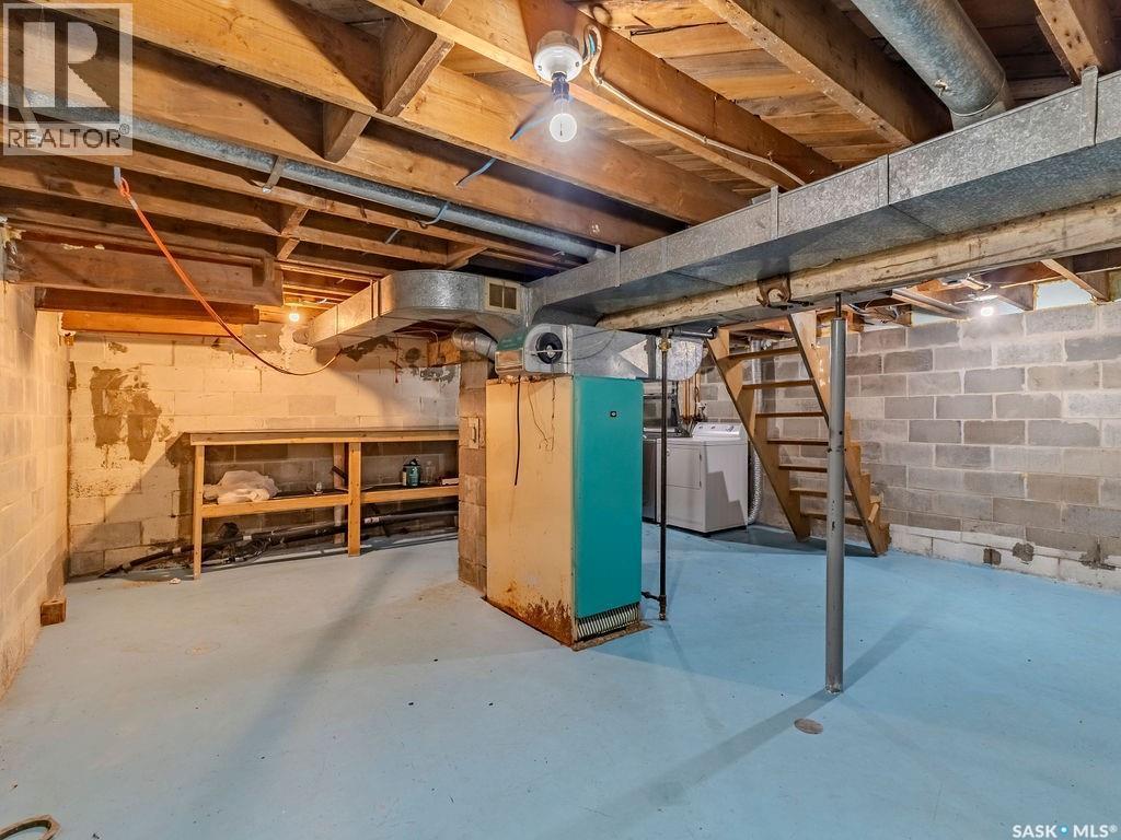 9 Minto Place, Saskatoon, SK - Indoor Photo Showing Basement
