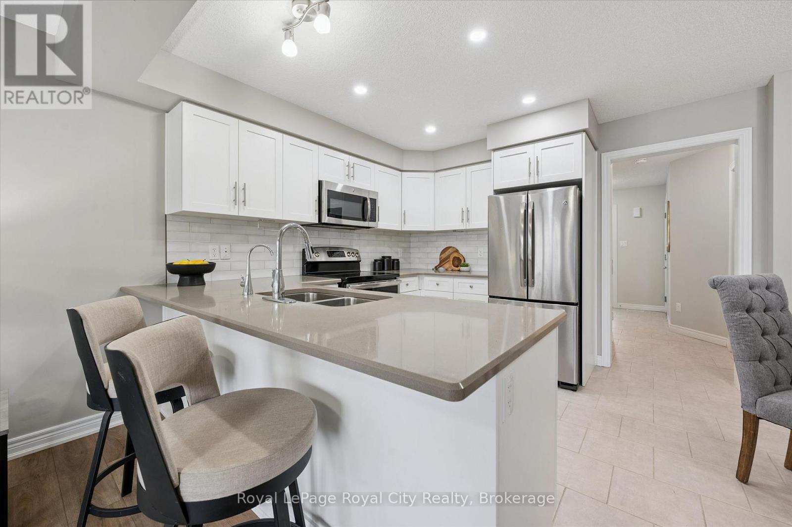 5 Sandybay Avenue, Kitchener, ON - Indoor Photo Showing Kitchen With Double Sink
