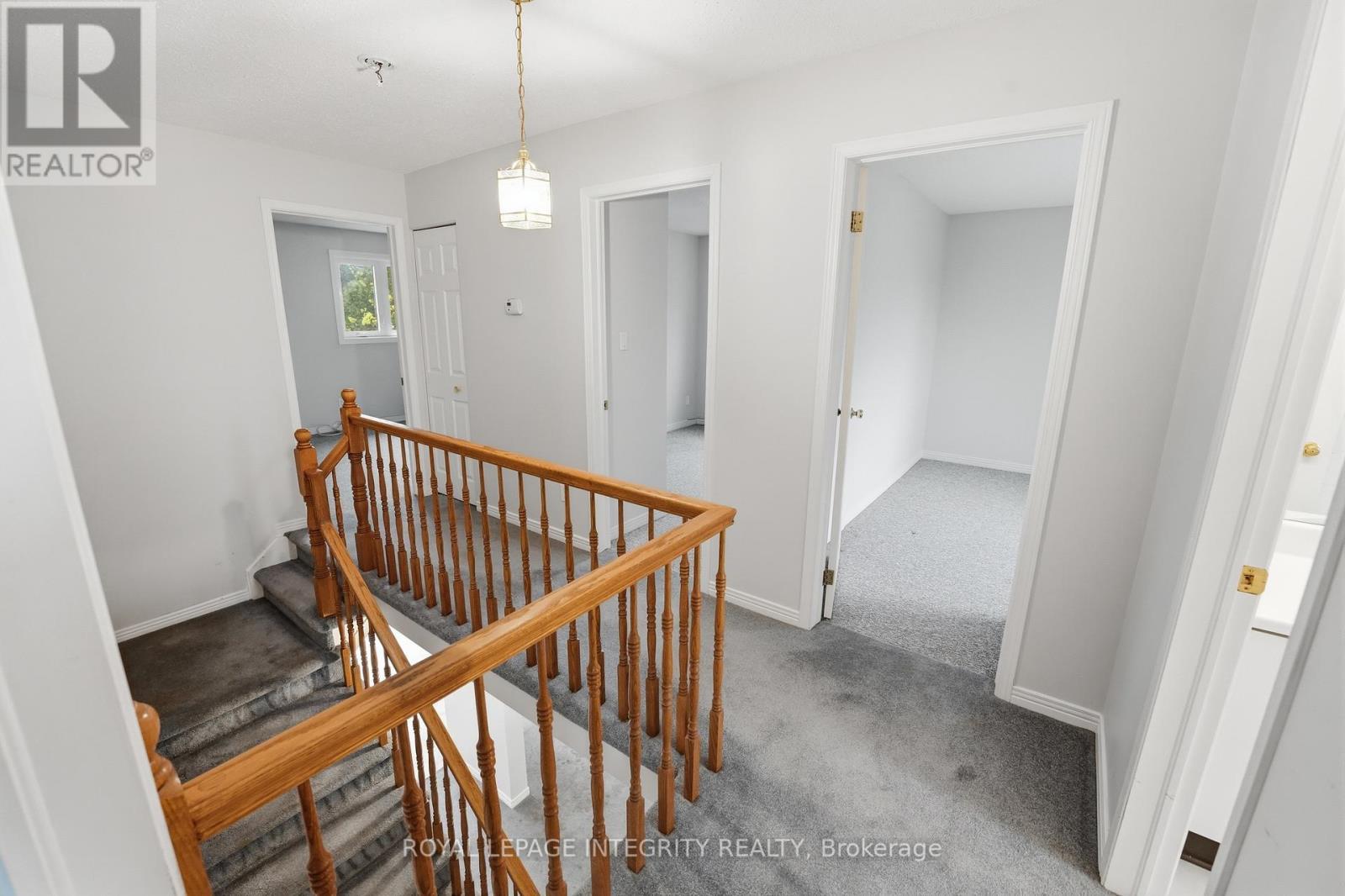 2133 Lenester Avenue, Ottawa, ON - Indoor Photo Showing Other Room