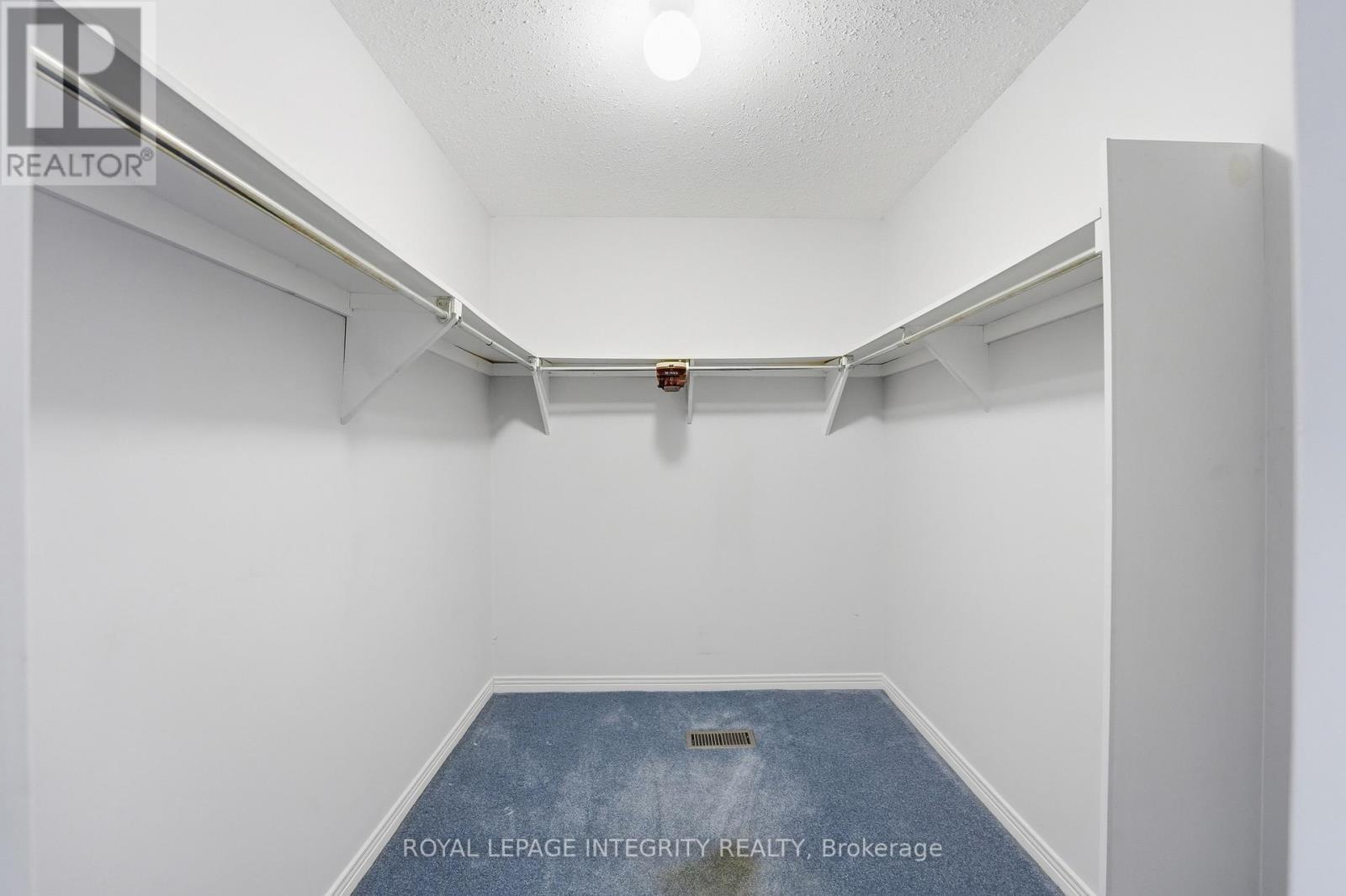 Primary walk-in closet - 2133 Lenester Avenue, Ottawa, ON - Indoor With Storage