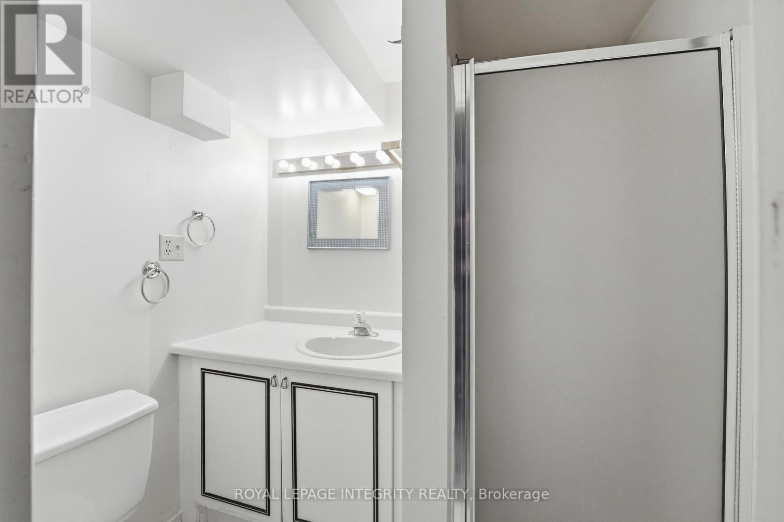 Basement 3pc bath - 2133 Lenester Avenue, Ottawa, ON - Indoor Photo Showing Bathroom