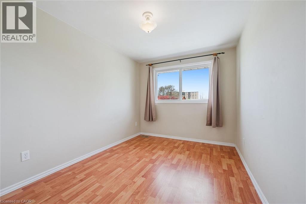 49 Overlea Drive, Kitchener, ON - Indoor Photo Showing Other Room