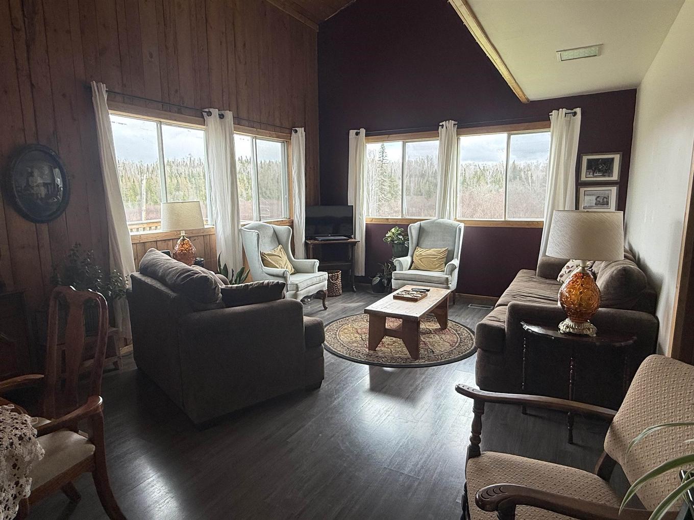 80 Wheal Road E, Thunder Bay, ON - Indoor Photo Showing Living Room