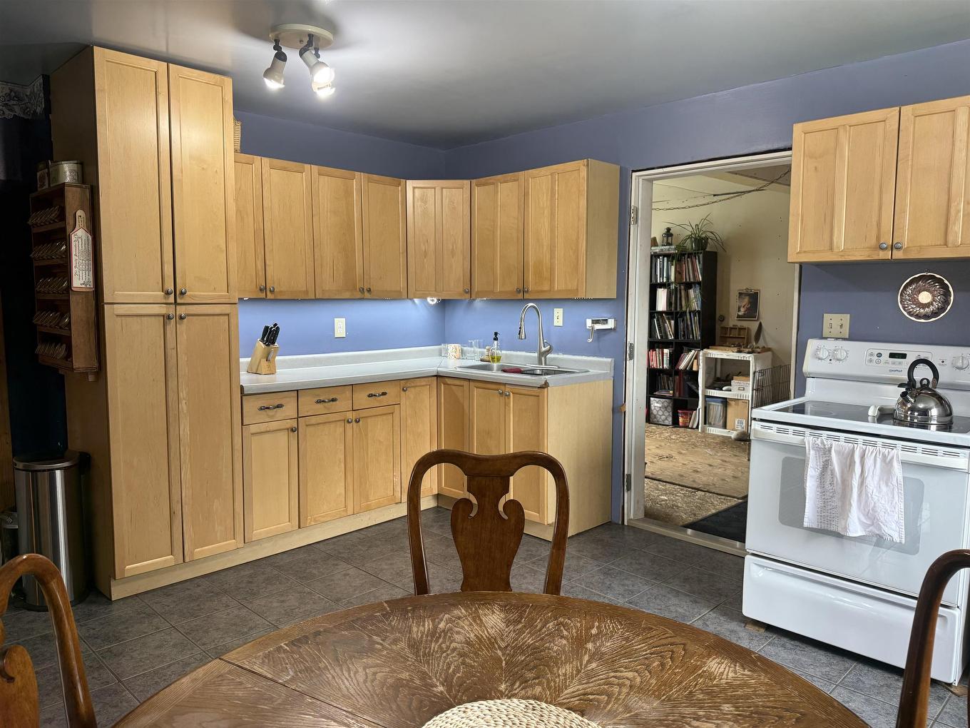 80 Wheal Road E, Thunder Bay, ON - Indoor Photo Showing Kitchen