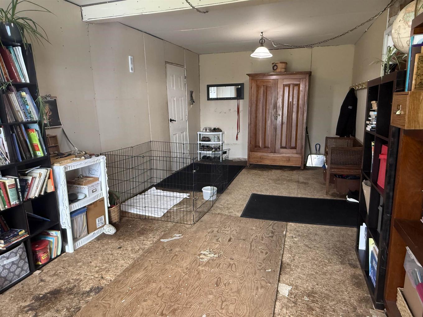 80 Wheal Road E, Thunder Bay, ON - Indoor Photo Showing Other Room