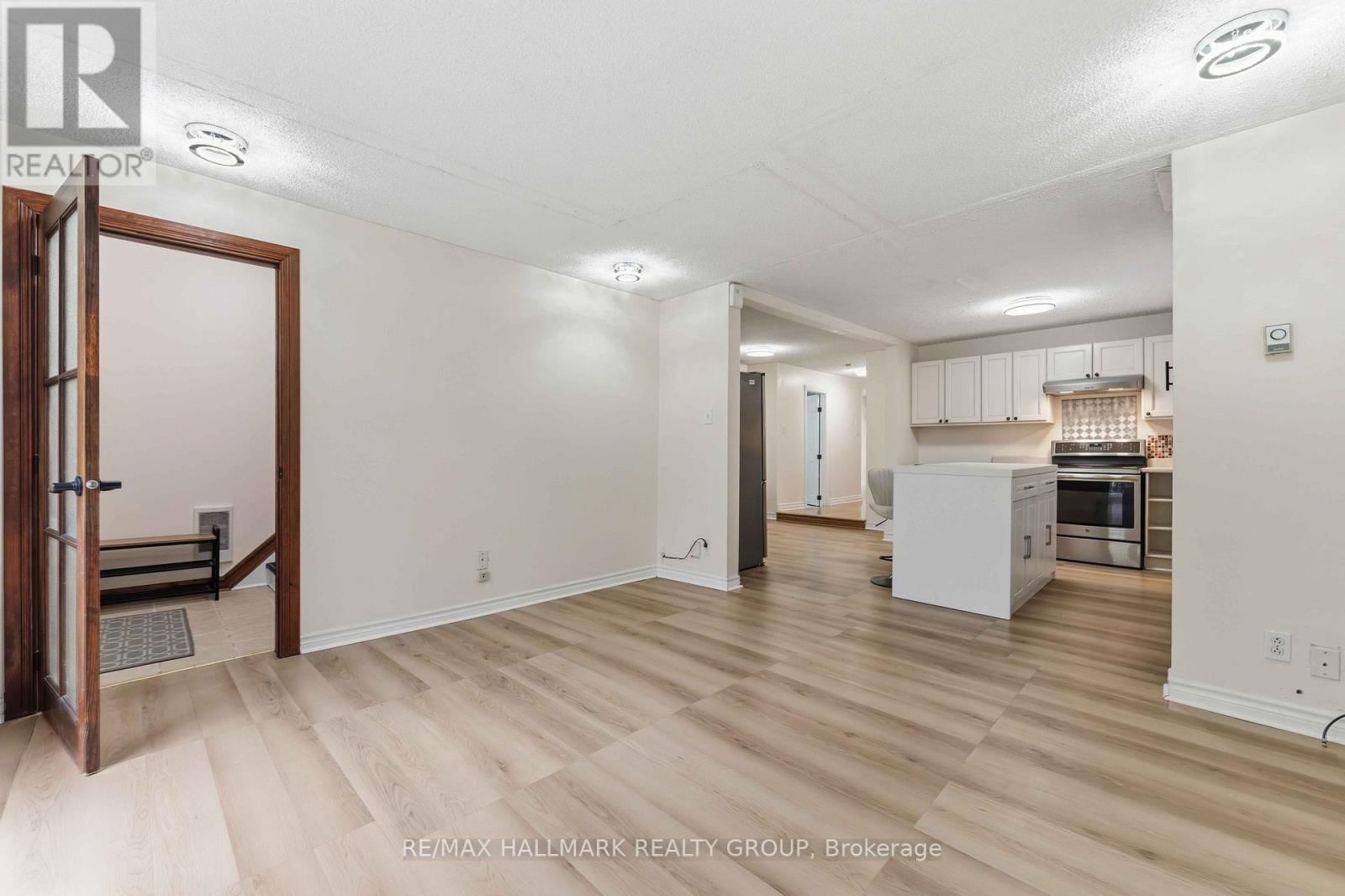 24 Patro Street, Ottawa, ON - Indoor Photo Showing Kitchen