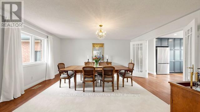 Main - 9 Gilbert Drive, Aurora, ON - Indoor Photo Showing Dining Room