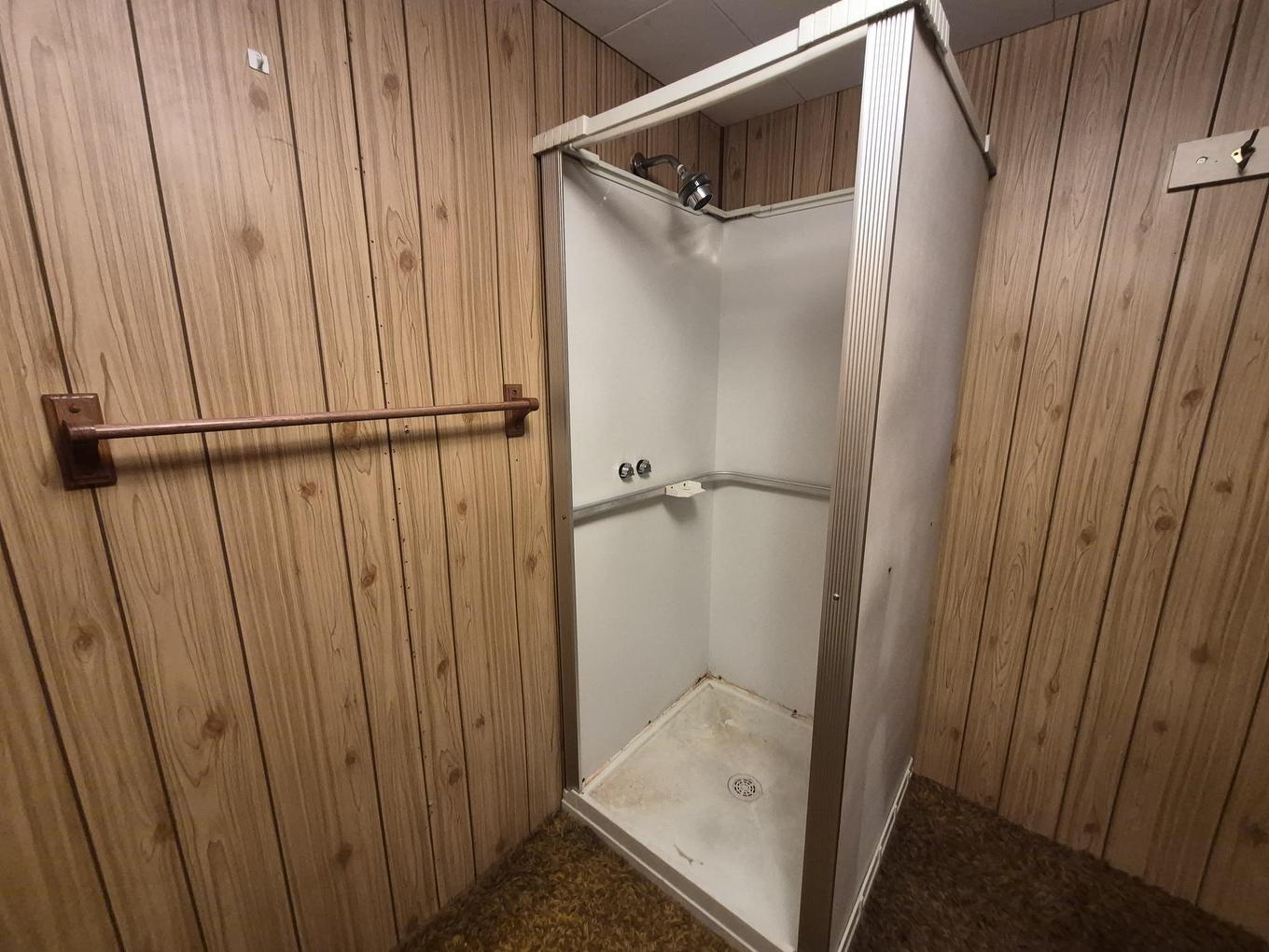 2 Laurier Ave, Terrace Bay, ON - Indoor