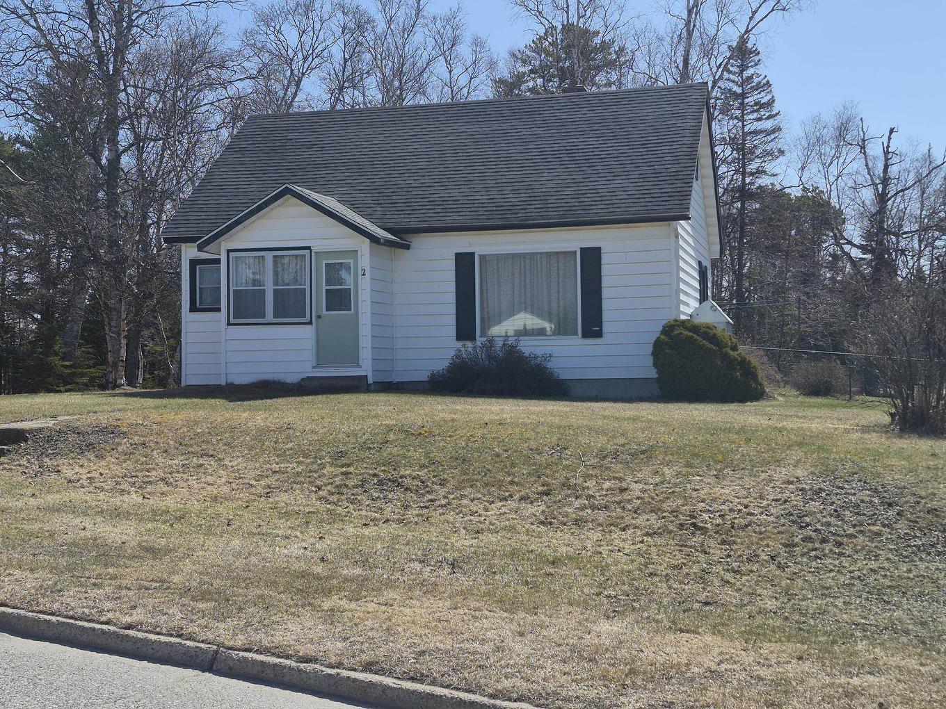 2 Laurier Ave, Terrace Bay, ON - Outdoor