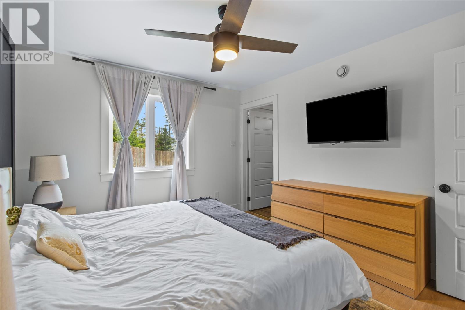 20 Phoenix Drive, Paradise, NL - Indoor Photo Showing Bedroom