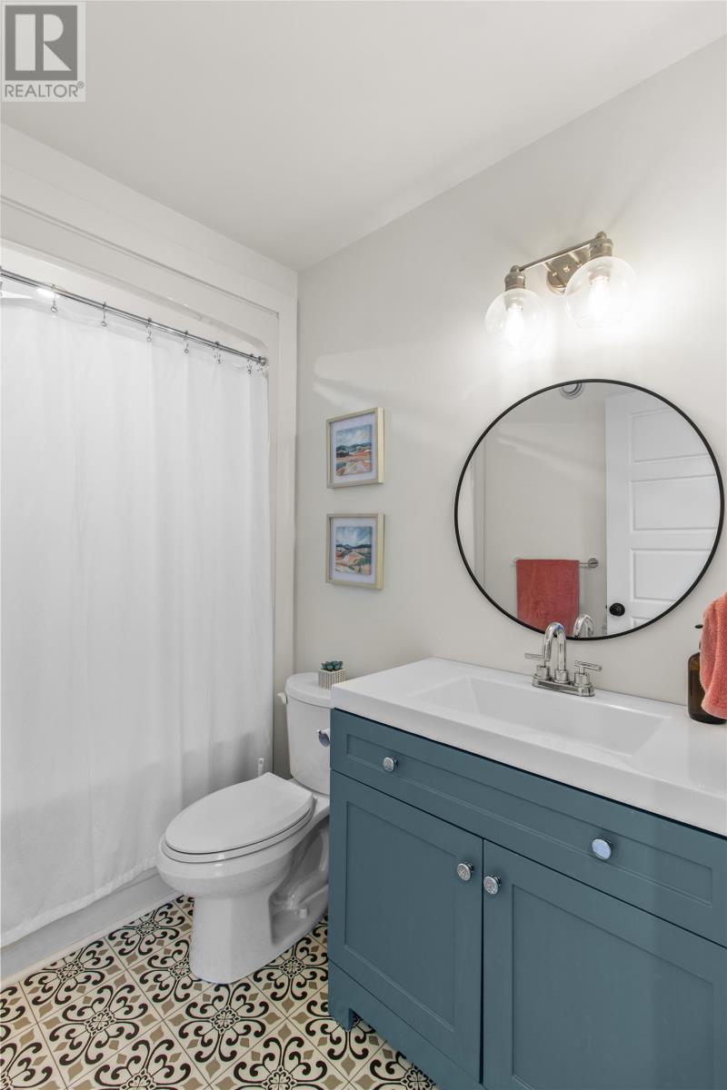 20 Phoenix Drive, Paradise, NL - Indoor Photo Showing Bathroom