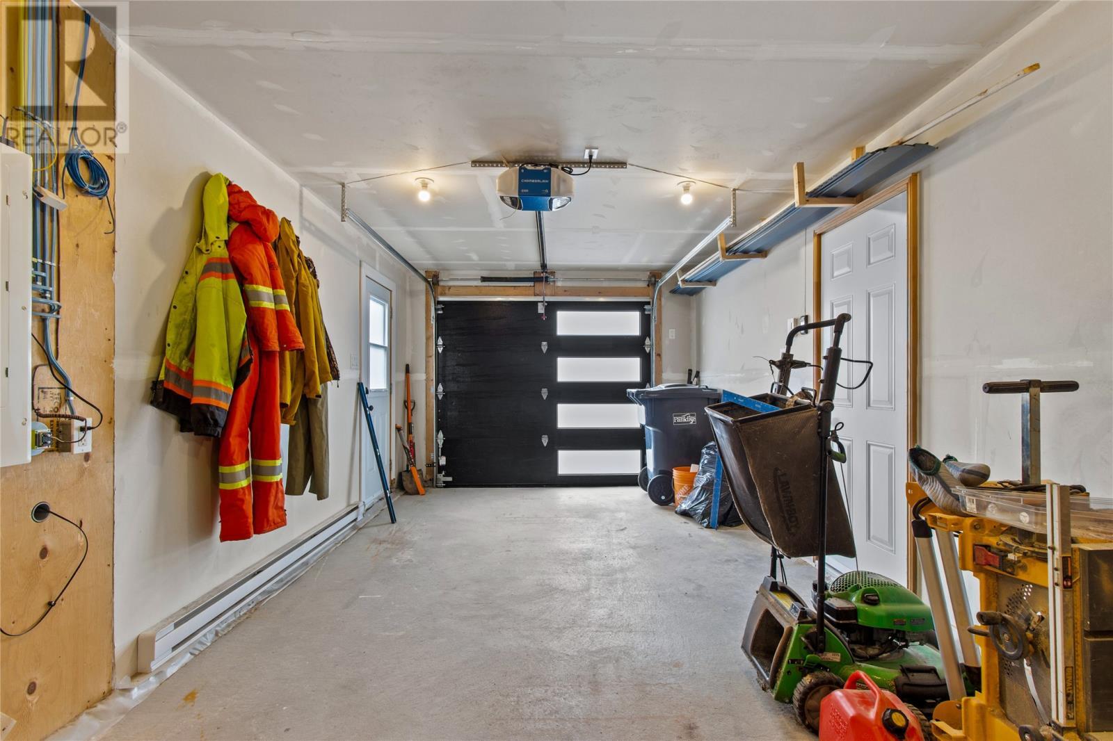 20 Phoenix Drive, Paradise, NL - Indoor Photo Showing Garage