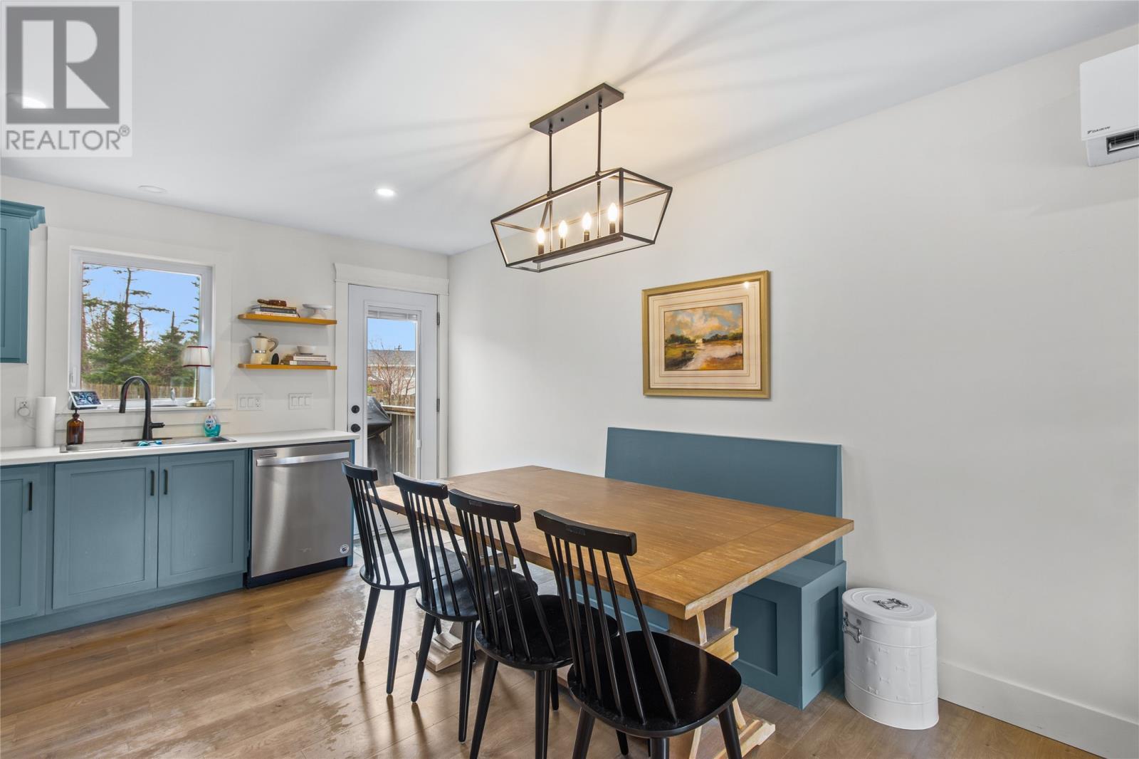 20 Phoenix Drive, Paradise, NL - Indoor Photo Showing Dining Room