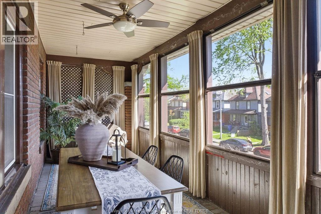 557 Moy Ave, Windsor, ON - With Exterior