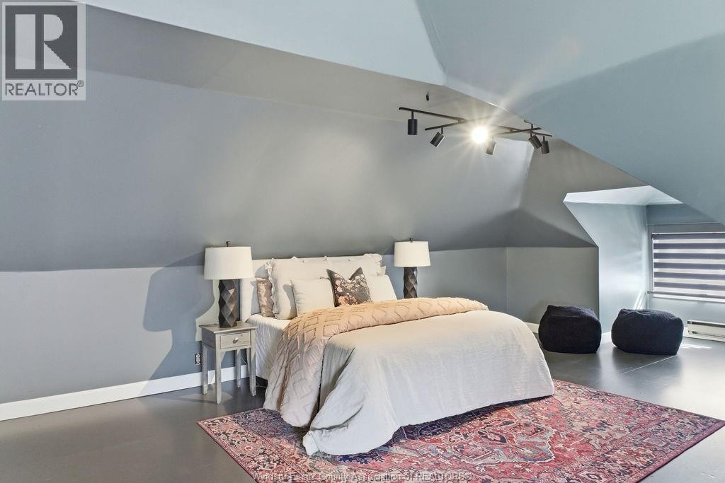 557 Moy Ave, Windsor, ON - Indoor Photo Showing Bedroom