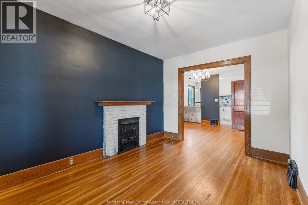 557 Moy Ave, Windsor, ON - Indoor With Fireplace