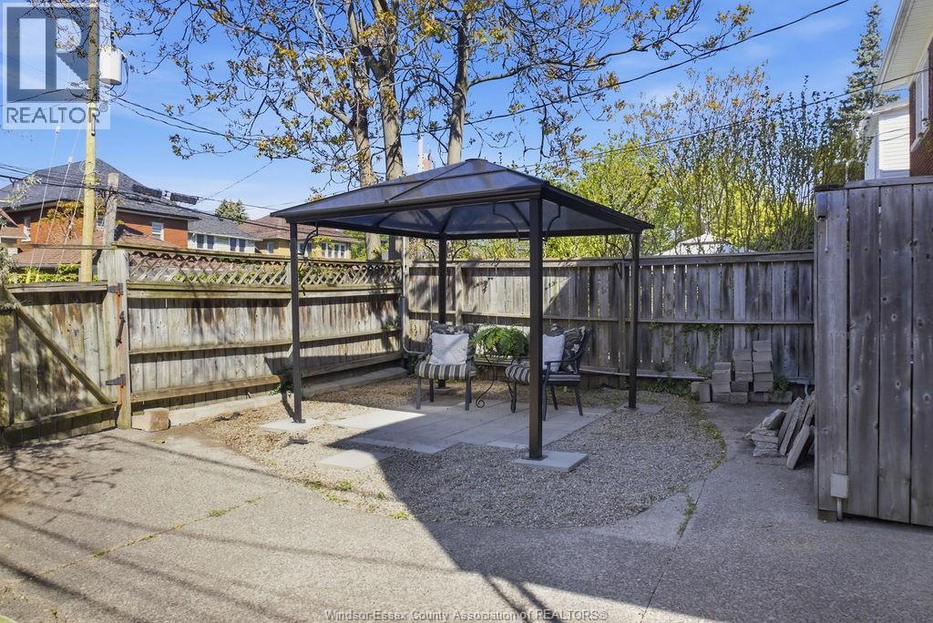 557 Moy Ave, Windsor, ON - Outdoor