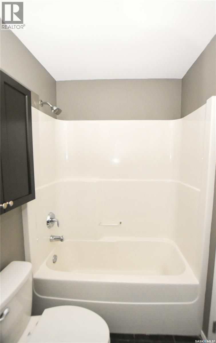 106 Geary Crescent, Saskatoon, SK - Indoor Photo Showing Bathroom