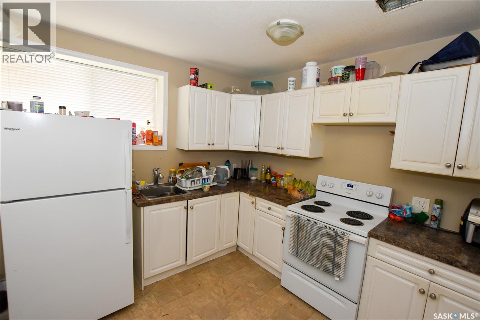 106 Geary Crescent, Saskatoon, SK - Indoor Photo Showing Kitchen