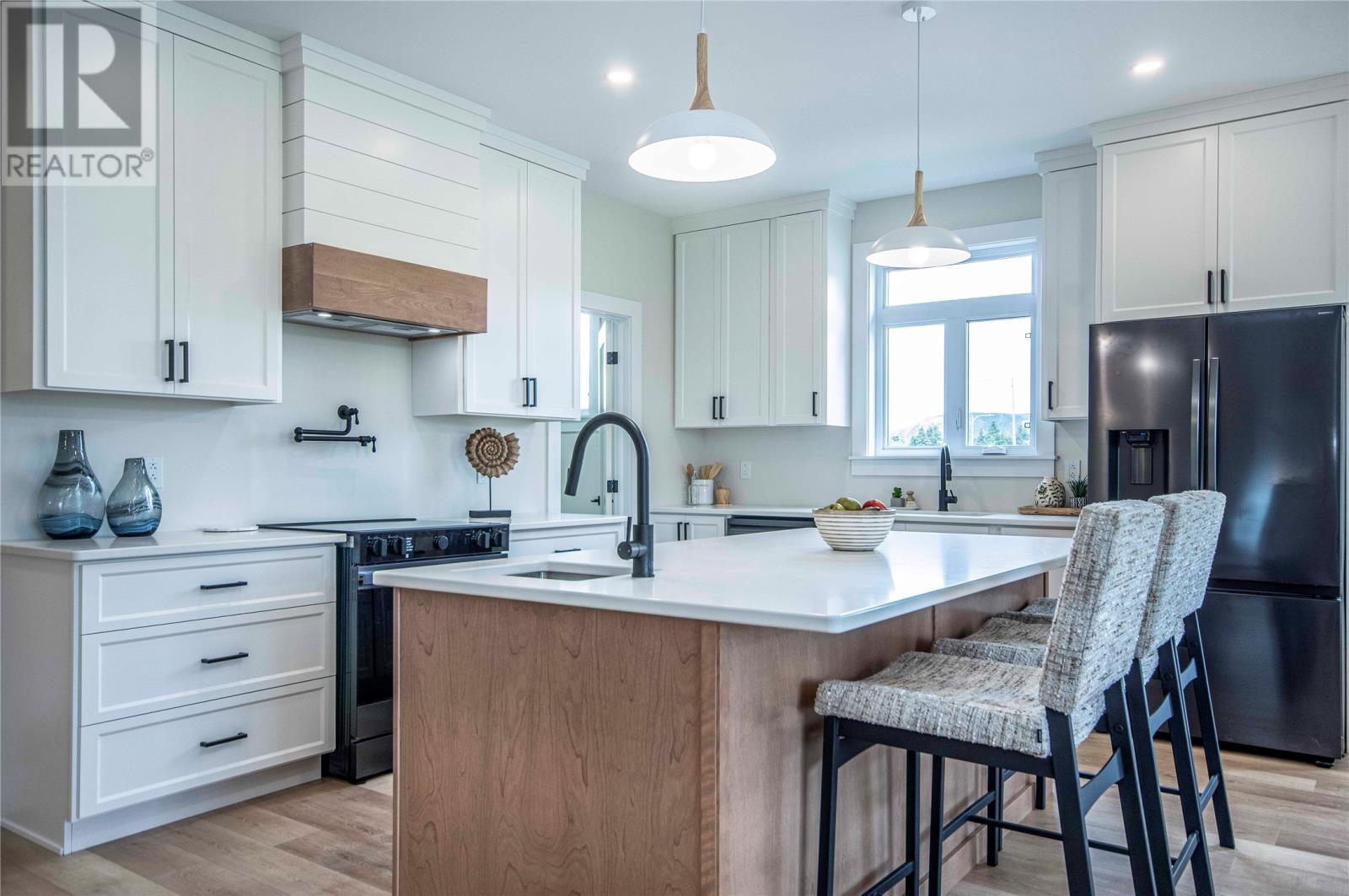 13 Reddley Place, Conception Bay South, NL - Indoor Photo Showing Kitchen With Upgraded Kitchen