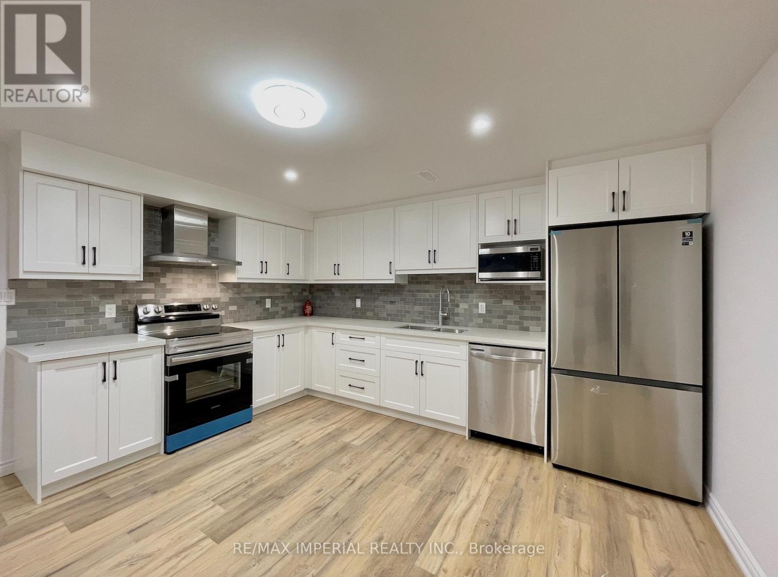 3 Collier Crescent, Markham, ON - Indoor Photo Showing Kitchen With Double Sink