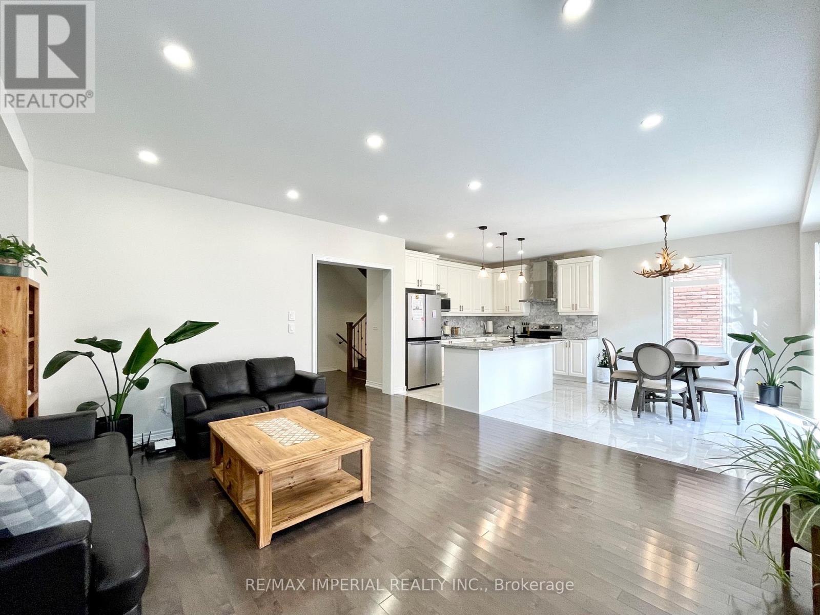 3 Collier Crescent, Markham, ON - Indoor Photo Showing Living Room