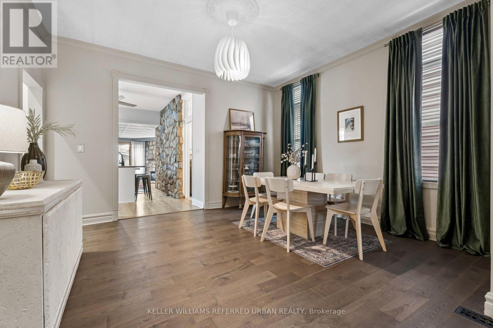 84 Smith Avenue, Hamilton, ON - Indoor Photo Showing Dining Room