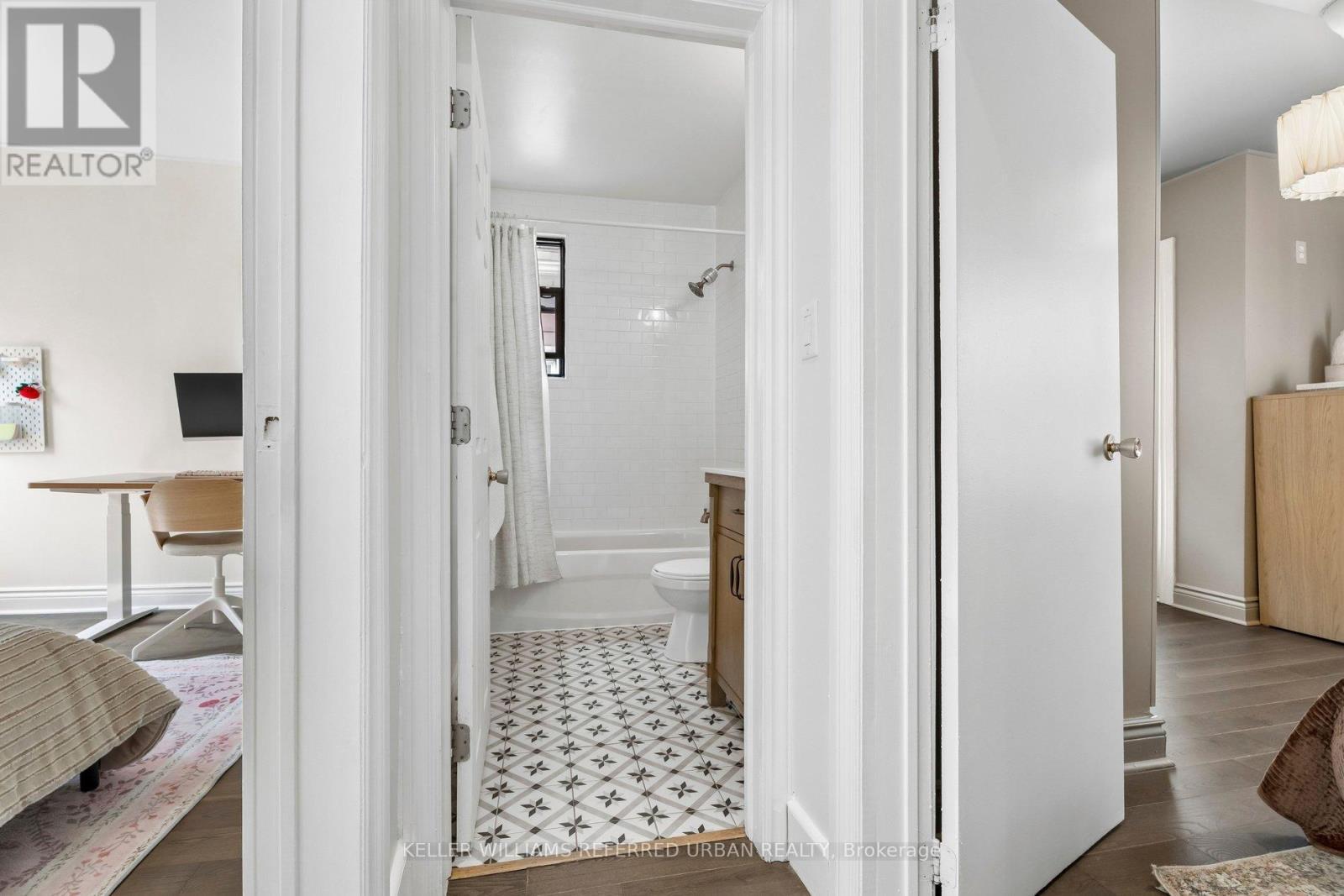 84 Smith Avenue, Hamilton, ON - Indoor